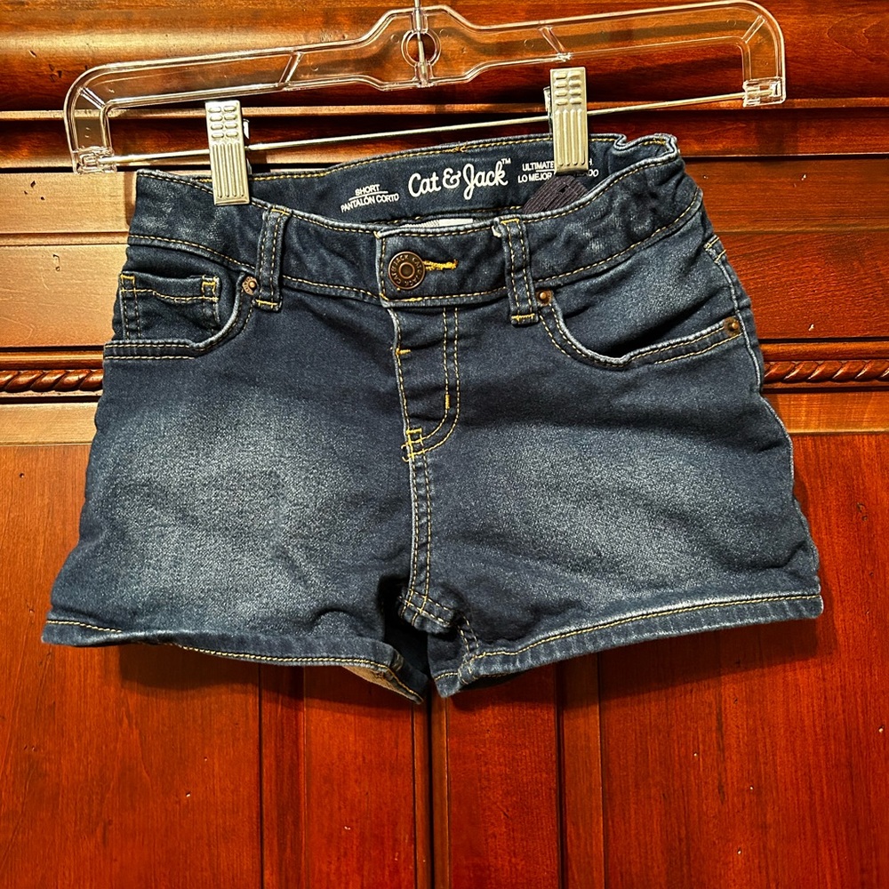 Cat & Jack jean shorts 💙🖤